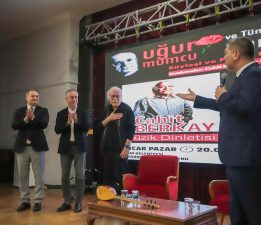 Gazeteci Uğur Mumcu ve demokrasi şehitleri anıldı