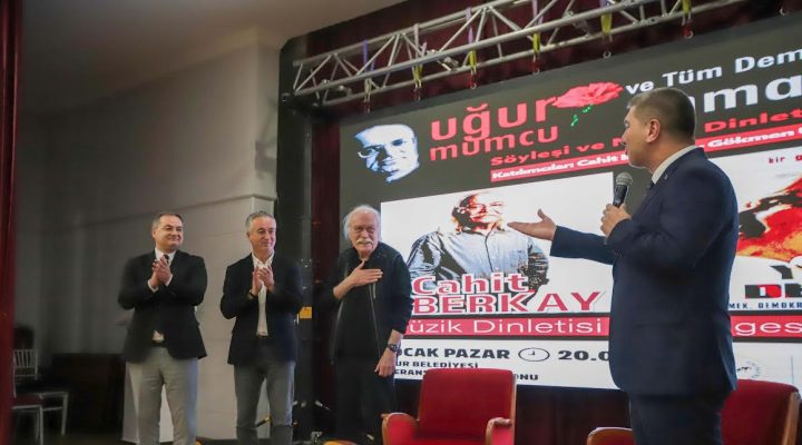 Gazeteci Uğur Mumcu ve demokrasi şehitleri anıldı