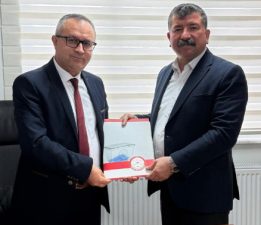 Şoförler Odası Başkanı Hasan Yalçın mazbatasını aldı