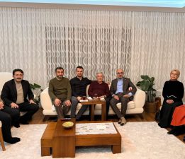 AK Parti Burdur Teşkilatından “Vefa” Çıkartması: “Dün, Bugün ve Yarın Bir Aradayız”