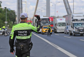 Yeni trafik cezaları Meclis’te kabul edilerek yasalaştı