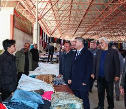 Başkan Ercengiz’den Pazar esnafına ziyaret