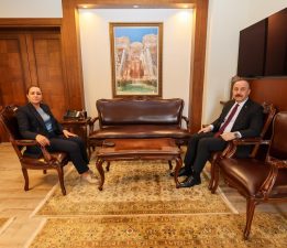 Isparta Valisi Abdullah Erin’den Vali Tülay Baydar Bilgihan’a ziyaret