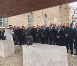 Burdur’da Okul Saldırısı Kurbanları İçin Saf Tutuldu.