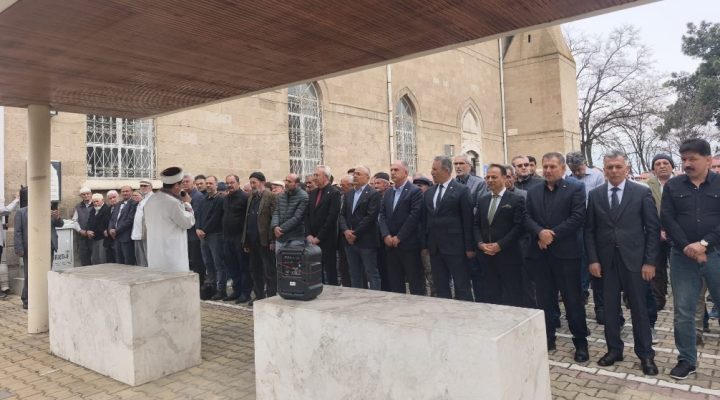 Burdur’da Okul Saldırısı Kurbanları İçin Saf Tutuldu.