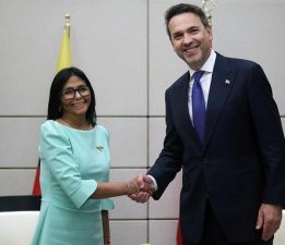 Bakan Bayraktar, Venezuela Geçici Devlet Başkanı Rodriguez ile görüştü
